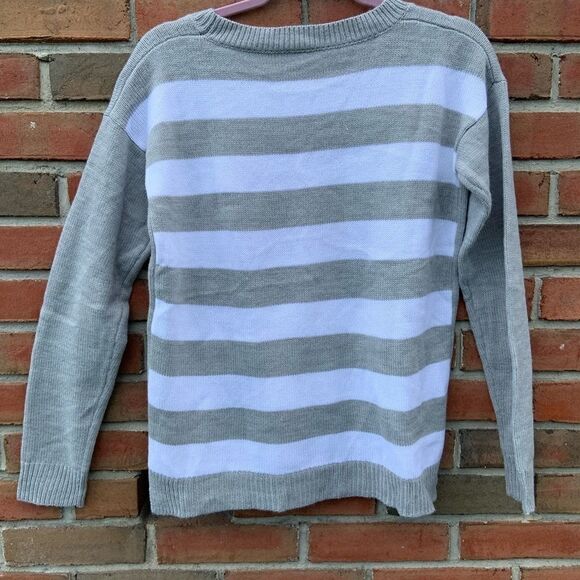 𝅺3D Penguin Stripe Sweater - Picture 4 of 4